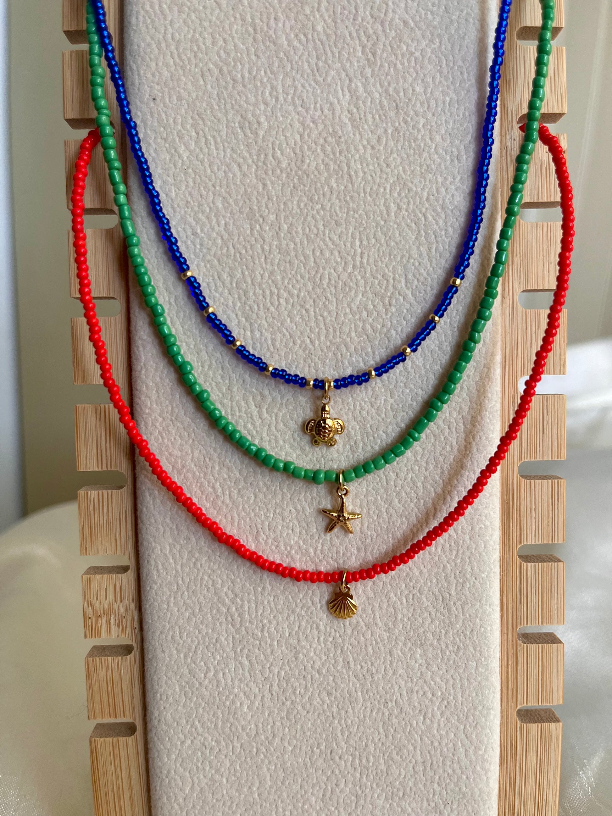 Collier fin